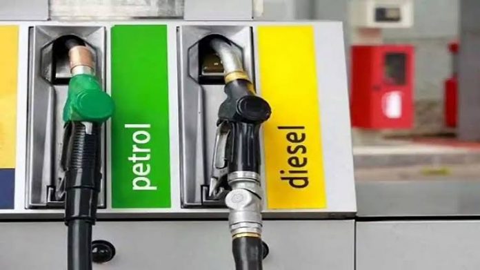 सस्ता हुआ पेट्रोल- डीजल 22 राज्यों में‌ कीमत है 100 रू. से कम, शिमला में Petrol 95.76 और Diesel 80.34 रु. प्रति लीटर