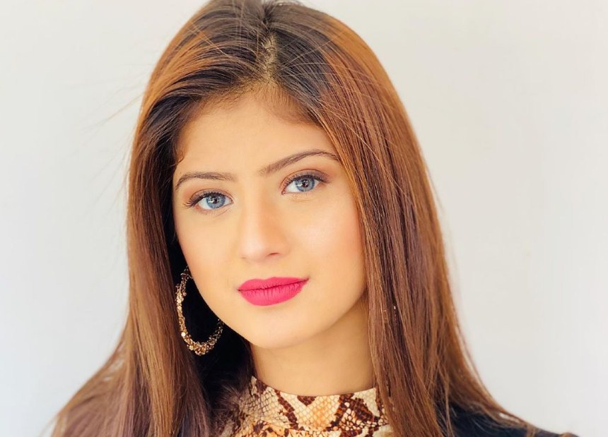 Arishfa Khan Biography in Hindi| अर्शिफा खान का जीवन परिचय - Duniyakamood