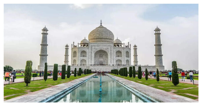 Famous monuments of India which have been built in memory of women