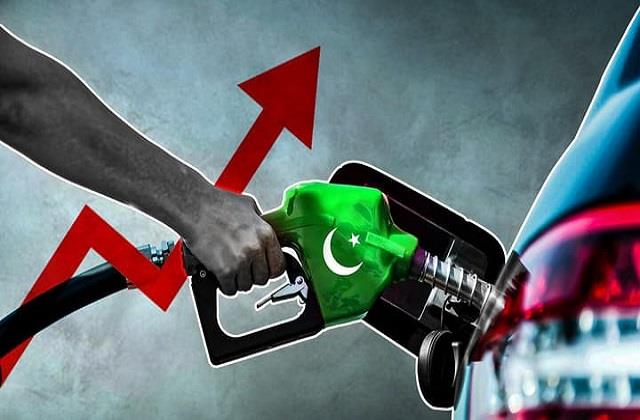 पाकिस्तान में पेट्रोल 272 रुपये तो डीजल पहुंचा 280