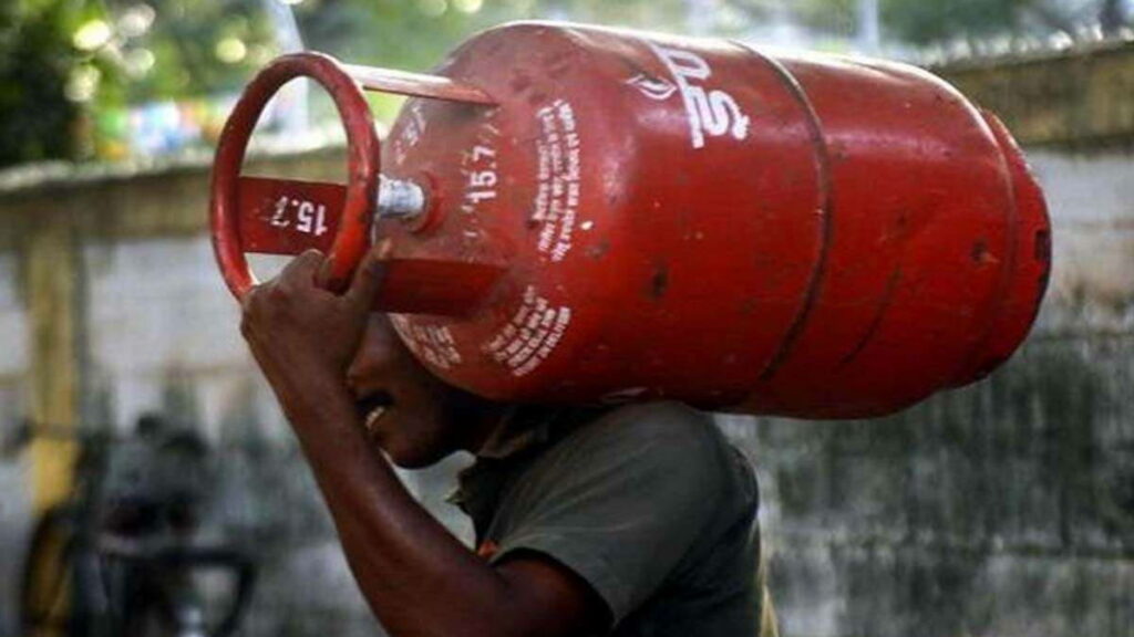 LPG Cylinder पर बढ़े दाम